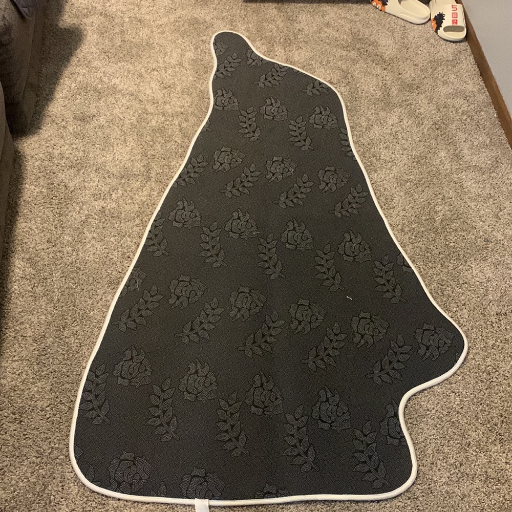 Rug - Picture 2 of 2